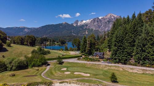 Llao Llao Ski Chalet | Casa en Llao Llao con vista al lago y campo de golf