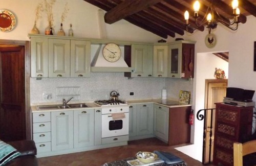 Gambassi Terme Apartment | Casa Florio Beautifully restored 16th century apartment close to San Gimignano.