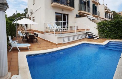 Vallpineda House | Casa Garcia