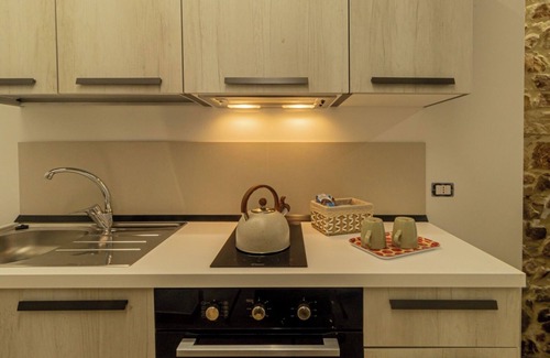 Castelbuono House | Casa Giuara -Radici Ground floor studio apartment 5 minutes walk from the historic center
