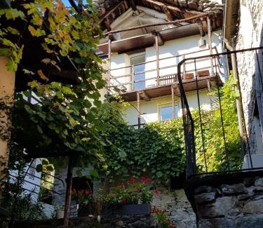 Brione sopra Minusio Apartment | Casa Grillino