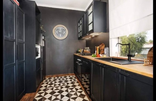 Gulgong Apartment | Casa Imperfecto a cosmopolitan apartment in an restored art Deco