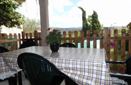 Outes House | Casa Ingleses
