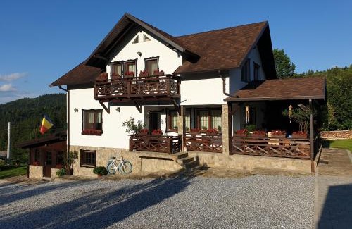 Campulung Moldovenesc House | Casa Izvorul Rarăului