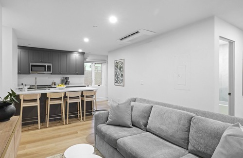Laguna Apartment | Casa Jardin Unit 13-Boutique Suite in Downtown Santa Barbara
