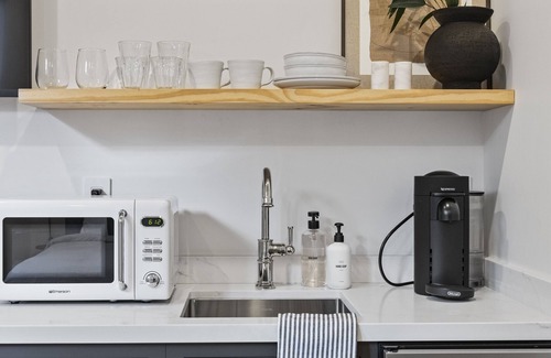 Laguna Apartment | Casa Jardin Unit 5-Boutique Suite in Downtown Santa Barbara
