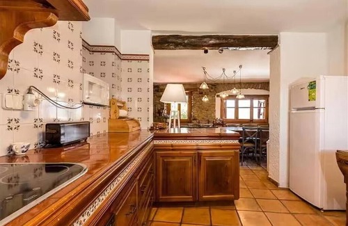 Gavet de la Conca Cottage | Casa Joan de Fontsagrada, house in a pre-Pyrenean village ideal for cycling routes.