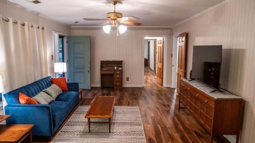 Smithville House | Casa Kingfisher
