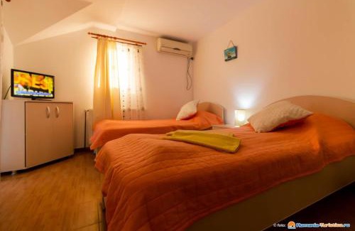 Doua Mai House | Casa La Dinamo