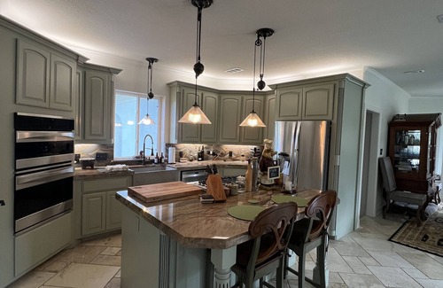 Wild Peach Village House | Casa Laney!