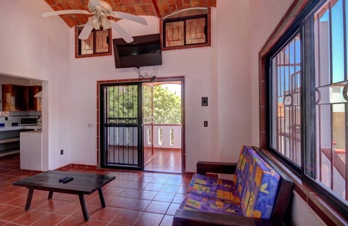 Los Ayala House | Casa las Mariposas Bungalow 3