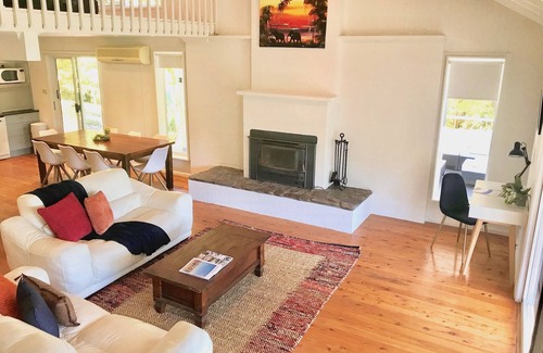 Valla House | Casa Las Valla, Coastal Country Retreat House NSW, Private, Spacious