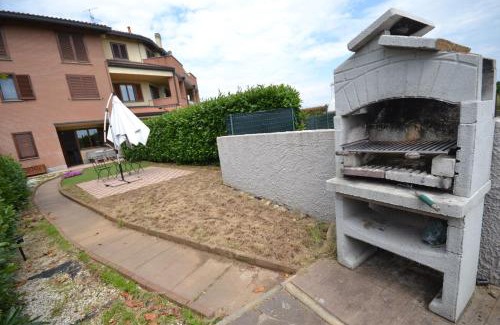 Mozzate Apartment | Casa Leali - Con Giardino Privato e Barbecue