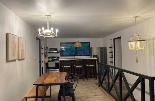 Veintisiete de Abril House | Casa Lola.