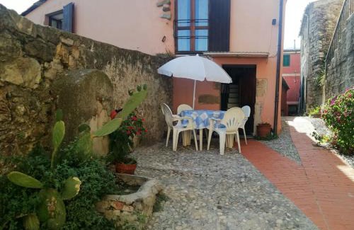 Lavaggiorosso Apartment | CASA LORENZO SULLE COLLINE DI LEVANTO e VICINO ALLE CINQUETERRE LT-0620