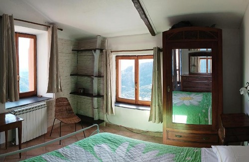 Lavaggiorosso Apartment | CASA LORENZO SULLE COLLINE DI LEVANTO e VICINO ALLE CINQUETERRE LT-0620