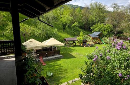 Ceahlau House | Casa Luca