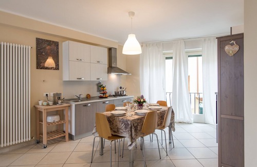 Sirmione Apartment | Casa Luca, Sirmione historic center