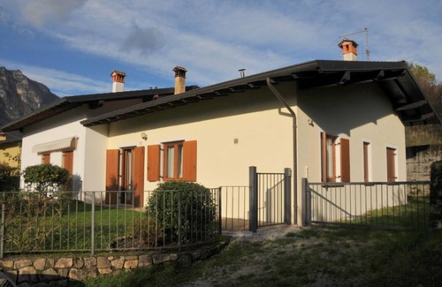 Crone Apartment | Casa Lucia 1 - Three Bedroom Apartment, Sleeps 5