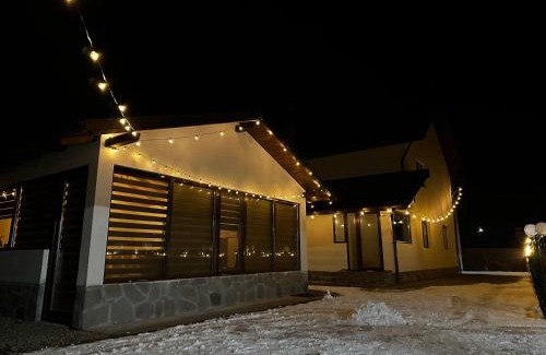Brosteni Villa | Casa Luna