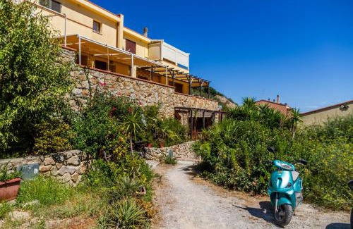 Giglio Porto House | Casa Luz
