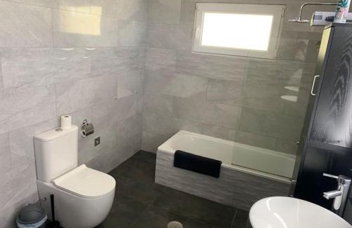 Fuensaldana House | Casa LYA con piscina