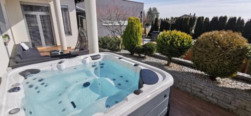 Lopatinec Villa | Casa M