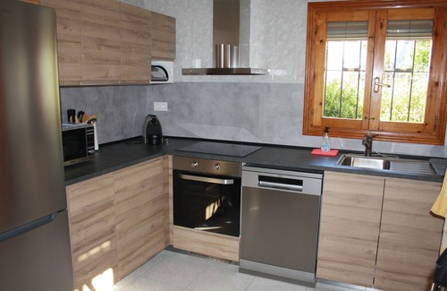 Arnella House | Casa Marie, lovely vacation home with communal pool, near the sea and center