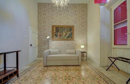 Cospicua House | Casa Marie, Stay in a Traditional Corner Townhouse in the 3 cities, built in 1881