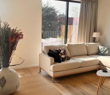 Stationsbuurt Noord Apartment | Casa Matti Modern Apartment with Garden View and Terrace