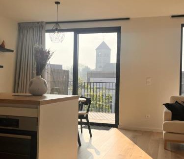 Stationsbuurt Noord Apartment | Casa Matti Modern Apartment with Garden View and Terrace