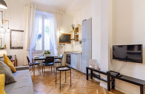 Zona Farini Apartment | Casa Menabrea - 1 min dalla metro