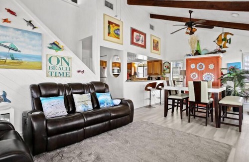 Galveston House | Casa Mingo-With A Beautiful Ocean View!