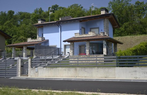 Soiano del Lago House | Casa Monstagol