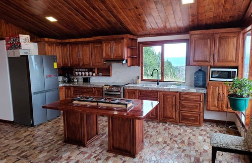 Nabon House | Casa Montana Vista