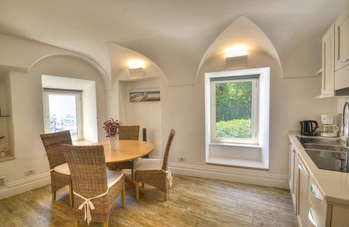 Positano City Centre House | Casa Ninnolo: A bright and sunny two-story independent house situated in a central location, at a short distance from the beach, with Free WI-FI.
