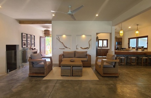 Jiquelite House | Casa Ohana: Beachfront Family Getaway with Pool & Ocean View