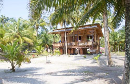 Mompiche House | Casa Palmeras Isla Portete