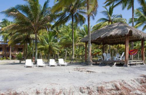 Mompiche House | Casa Palmeras Isla Portete