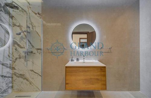 Ghaxaq Apartment | Casa Paradiso in Ghaxaq Private Rooftop Pool