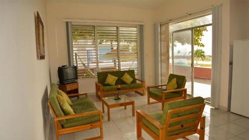 Atacames House | Casa Playa Tonsupa Tu paraíso frente al mar Internet Alta Velocidad Smart TV Netflix