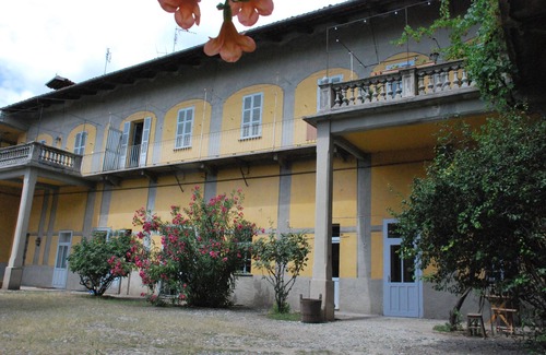 Costigliole Saluzzo Apartment | Casa Regis - Apartment in old mansion