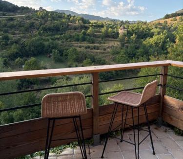 Montjaux House | Casa Rocatalhada, petit cocon surplombant la Muse