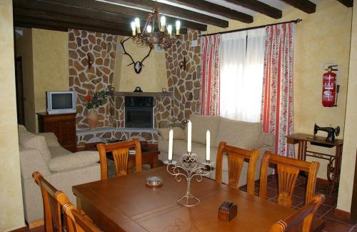 San Pablo de los Montes House | Casa Rural Cristina II