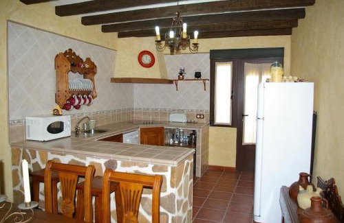 San Pablo de los Montes House | Casa Rural Cristina II