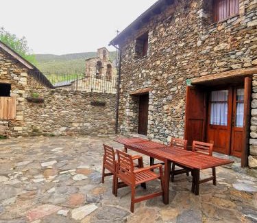 Barruera Apartment | Casa Rural con patio y BBQ en La Vall de Boí