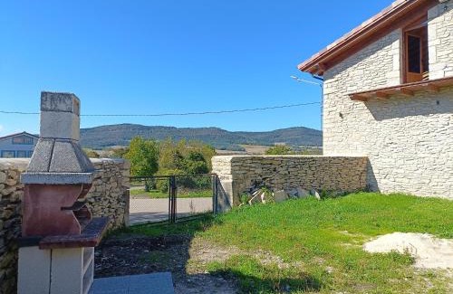 Quincoces de Yuso House | Casa Rural El Pinche