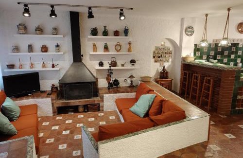 Alfara de Carles House | Casa rural entera en Parque Natural de los Puertos