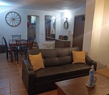 Igualeja House | Casa Rural GUADALUPE de la fuenfria