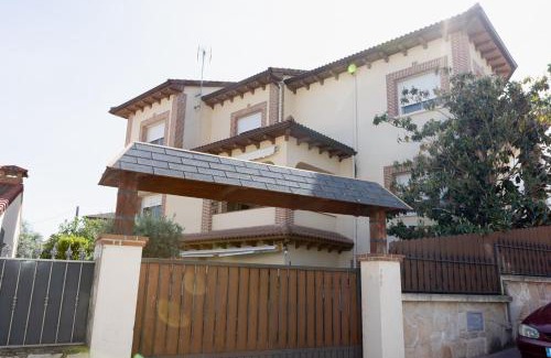La Adrada House | Casa Rural La Chistera